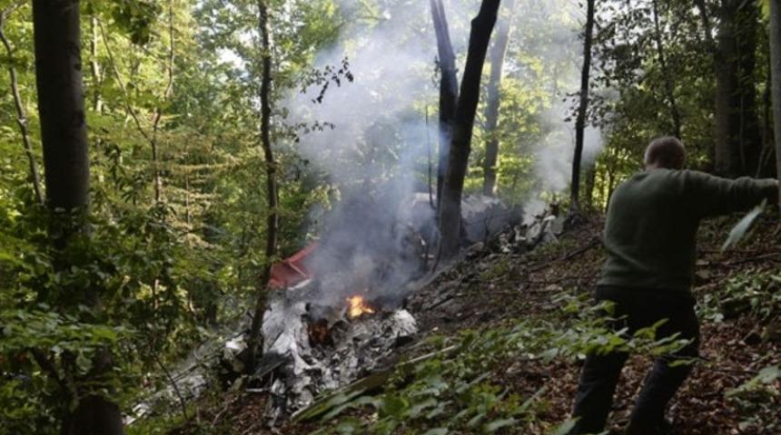 İki uçak havada çarpıştı: 7 ölü