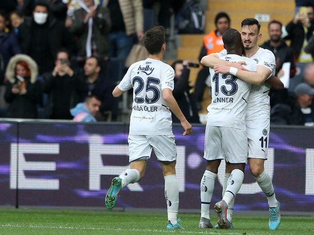Fenerbahçe - Shakhtar Donetsk maçında Fenerbahçe güldü!