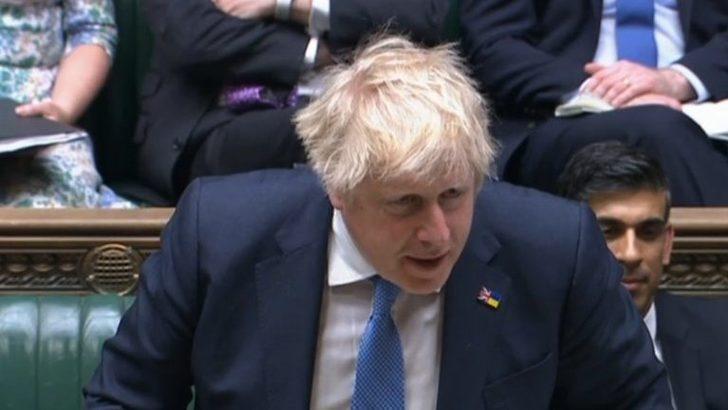 Johnson, polisin ceza kesmesinin ardından parlamentoda da özrünü tekrarladı