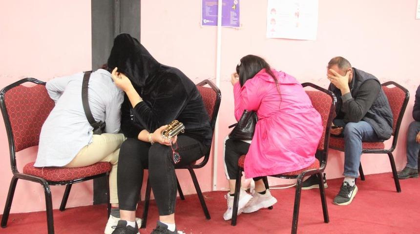 Kumar baskınında akılalmaz detay! Asit dökerek eritiyorlar: Bakın neyden yapılmışlar