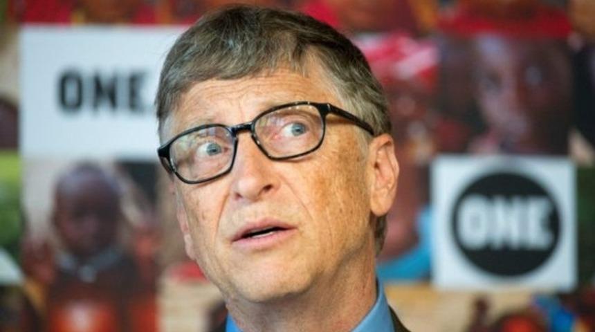 Gates: İnsanlık yapay zekadan kaygı duymalı