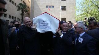 Bursa'daki bombalı saldırıda şehit olan infaz koruma memuruna acı veda! Tabutu 2 bakan omuzladı