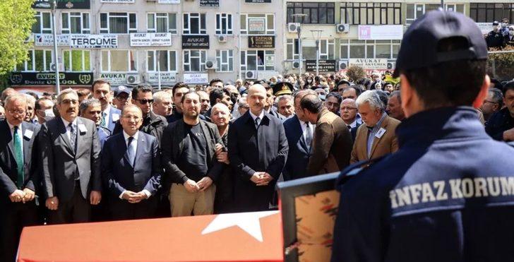Bursa'daki bombalı saldırıda şehit olan infaz koruma memuruna acı veda! Tabutu 2 bakan omuzladı G3