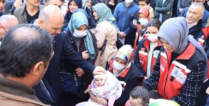 Bursa'daki bombalı saldırıda şehit olan infaz koruma memuruna acı veda! Tabutu 2 bakan omuzladı G4