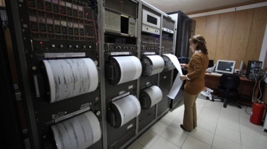 Papua Yeni Gine’de deprem