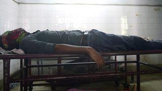 Bangladeş'te bir yazar daha palalı saldırıda öldürüldü