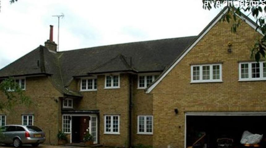 James Bond konseptli seks partisinde şok &ouml;l&uuml;m