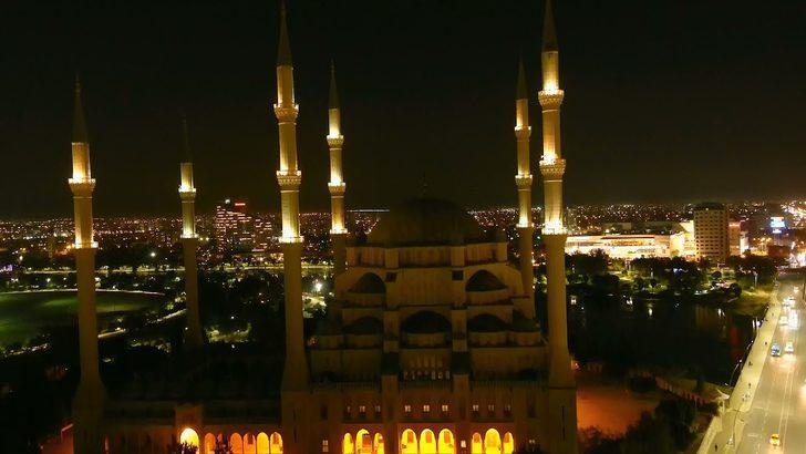 2022 Kadir Gecesi ne zaman? Kadir Gecesi bugün mü, Ramazan'ın kaçıncı günü? Anlam ve önemi nedir? G4