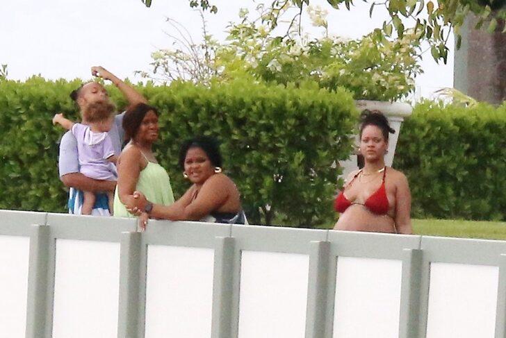 İhanet iddialarının ardından Rihanna ASAP Rocky'yle tatile çıktı! Büyüyen karnı dikkat çekti  G5