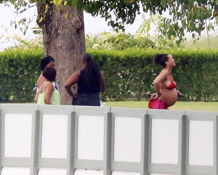 İhanet iddialarının ardından Rihanna ASAP Rocky'yle tatile çıktı! Büyüyen karnı dikkat çekti  G2