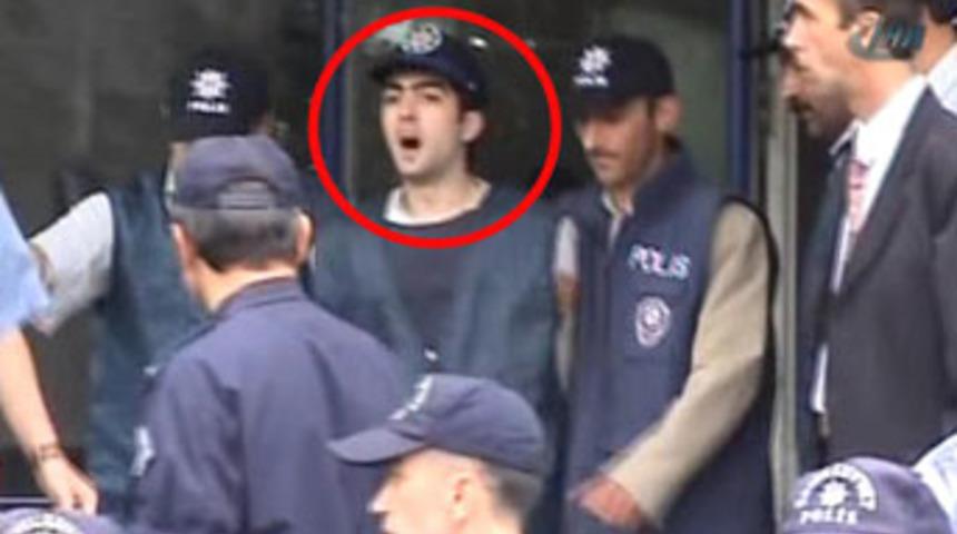 E.G: "Tanrı T&uuml;rk'&uuml; korusun"