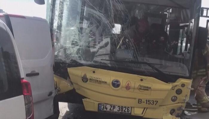 Trafikte inanılmaz kaza! İETT otobüsü şoförü kalp krizi geçirdi, 6 araca çarptı