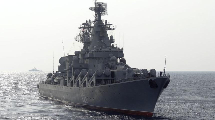 Moskova kruvaz&ouml;r&uuml;: Karadeniz'de batan gemi ve g&uuml;nlerdir oğullarının akıbetini bilmeyen anneler