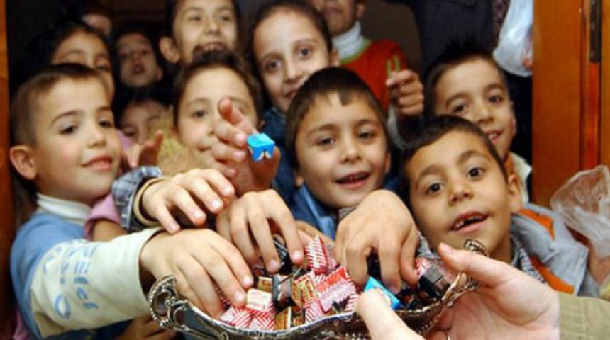 BAYRAM TATİLİ KAÇ GÜN 2022? 5-6 Mayıs tatil mi? Ramazan Bayramı tatili 9 gün mü?