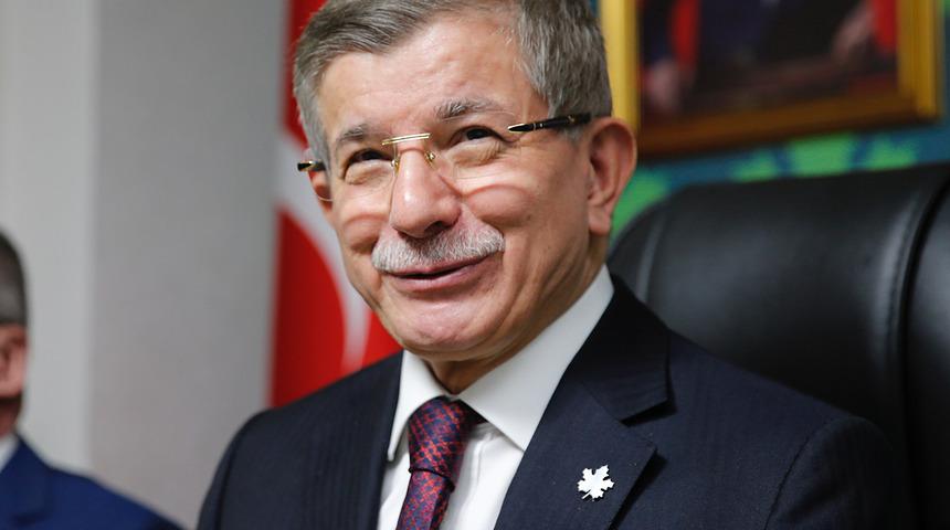 Ahmet Davutoğlu'ndan merak edilen soruya yanıt