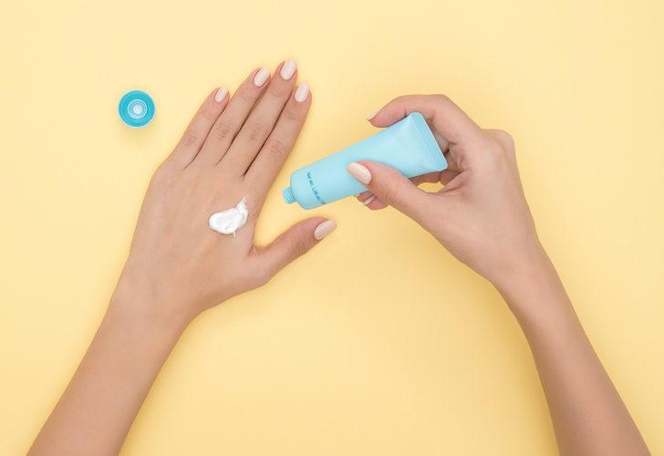 Dikkat! Makyajınızda bunları yapmanız cilt kanserine neden oluyor  G3