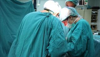 Bursa'da 77 yaşındaki kadının safra kesesinden 213 tane taş çıkarıldı