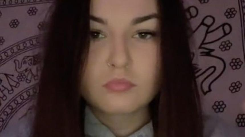 Öğretmeninin mesajlarını ifşa etti! Sosyal medyada tartışma yarattı