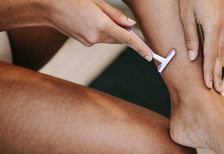 Tüylerinizi yanlış alıyor olabilirsiniz! Kadınların sıklıkla yaptığı hatalar G3