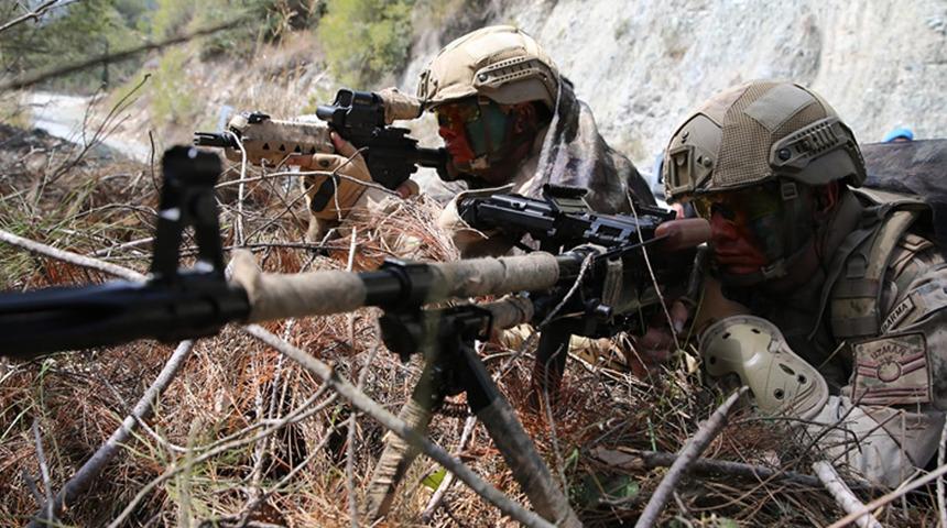 Son Dakika: MSB duyurdu! Barış Pınarı Bölgesine saldırı hazırlığındaki 7 PKK/YPG'li terörist etkisiz hale getirildi