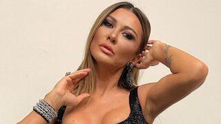 Hamdi Alkan'ın eski eşi Selen Görgüzel'den derin yırtmaçlı paylaşım! Bu yaşta bu seksilik