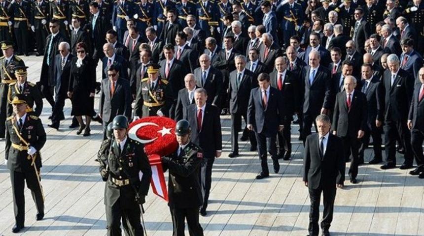 Başkent'te ilk t&ouml;ren Anıtkabir'de