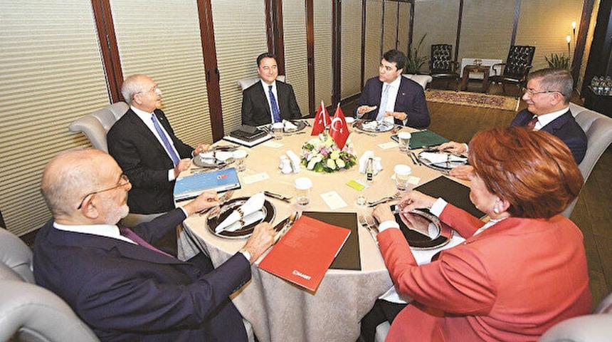Karamollaoğlu'nun sözleri çok konuşulmuştu! 6'lı masada "üçüncü ittifak" iddiası