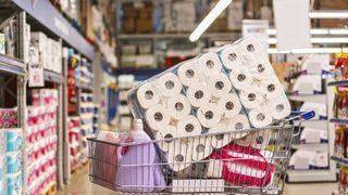 ‘Satmadıkları ürün yok’ diyerek isyan etti: Zincir marketler için şok sözler! 