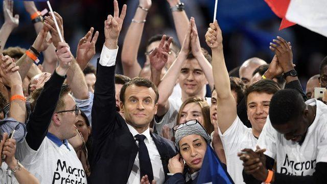 Macron'un 2017'de deneyimsiz olduğu söylenmişti