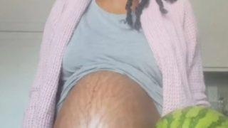 Sosyal medyada viral oldu! Görenler göbeğinin büyüklüğüne inanamadı