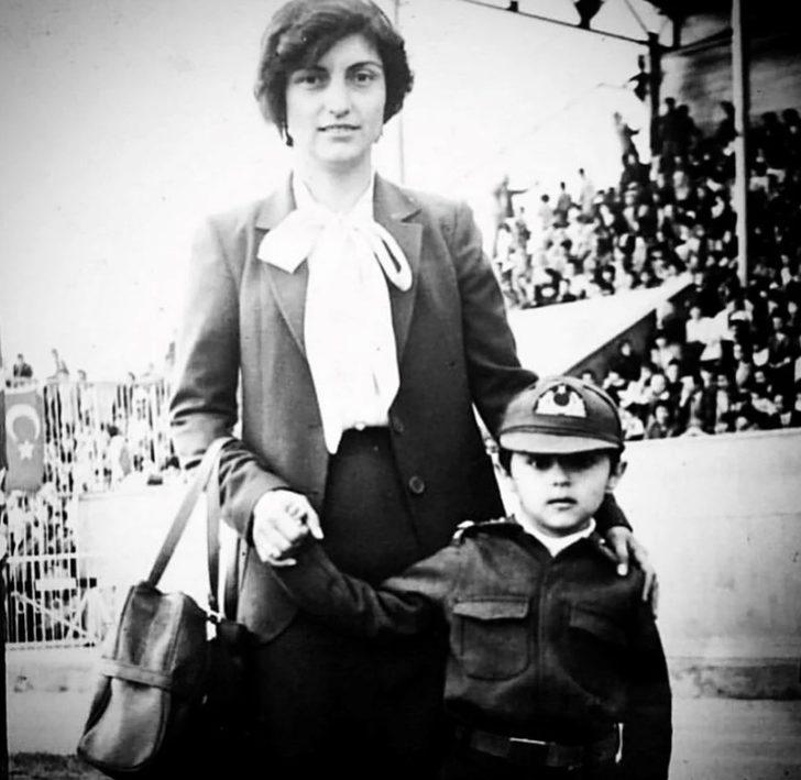 Ünlülerden 23 Nisan Ulusal Egemenlik ve Çocuk Bayramı paylaşımları G3