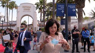 Los Angeles'ta Toplu Taşımada Maske Hala Zorunlu