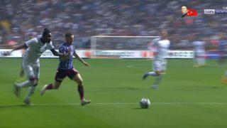 Son dakika: Adana Demirspor - Trabzonspor maçındaki penaltı kararına büyük tepki!