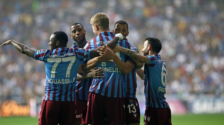 Son dakika: Trabzonspor, Adana Demirspor'u yıktı ve şampiyonluğa 1 kaldı!