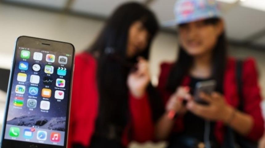 20 erkek arkadaş ve 20 iPhone sayesinde kendine ev aldı