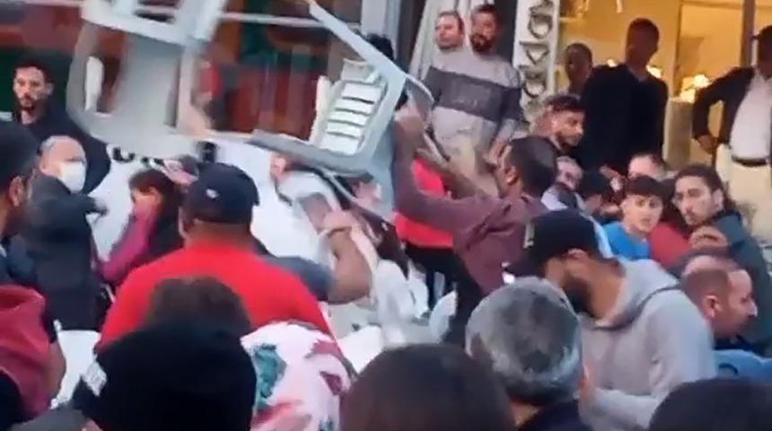 DEVA Partisi iftarında ortalık savaş alanına döndü! Sandalyeli kavga kameralara yansıdı