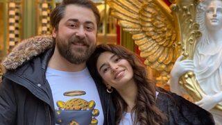 Survivor Ekstra'nın eski yorumcusu Semih Öztürk'ün eşi Kurretülayn Matur bornozlu poz verdi!