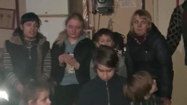 Mariupol'deki Azovstal fabrikasına sığınan sivillerin çaresiz bekleyişi sürüyor! Görüntüler paylaşıldı