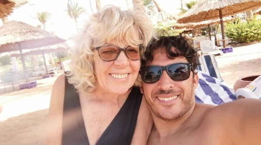 Aralarında 46 yaş fark var! Sosyal medyanın fenomen çifti eleştirilere sert cevap verdi