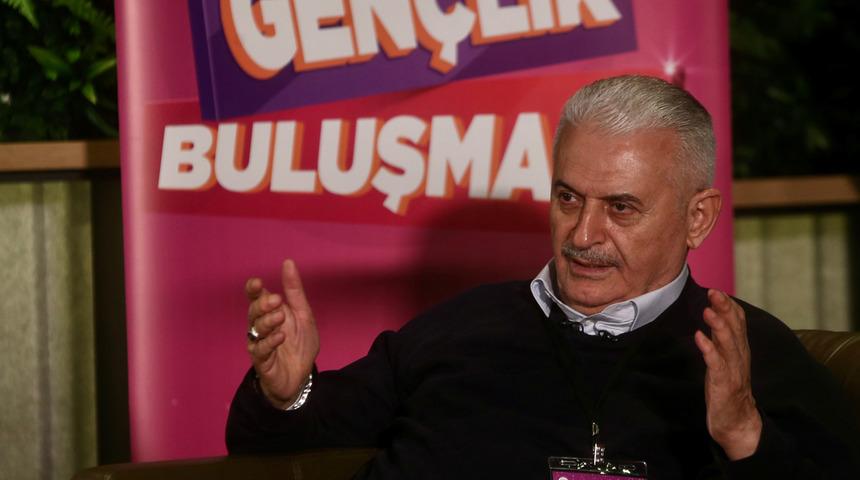 Binali Yıldırım,  yurt dışına yerleşmek isteyen gençlere seslendi: Davulun sesi uzaktan hoş gelir