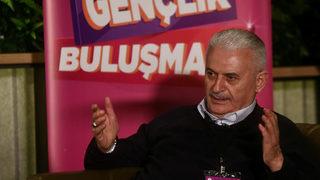 Binali Yıldırım,  yurt dışına yerleşmek isteyen gençlere seslendi: Davulun sesi uzaktan hoş gelir