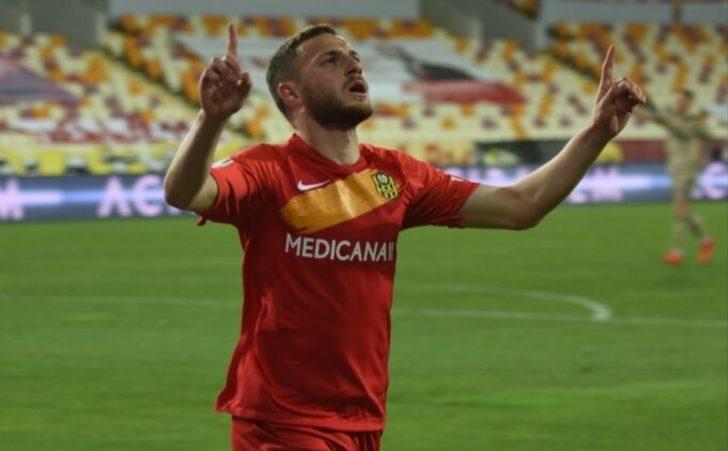 Beşiktaş bombaları patlatıyor! Daha lig bitmeden 5 isimle el sıkıştılar G4