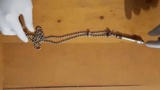 Görüntüsüne aldanmayın! Kolyede dehşete düşüren detay... Bekçiler yakaladı