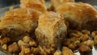 Herkes bunun lezzetini konuşacak! Bayramda kolayca yapacağınız baklava tarifi 