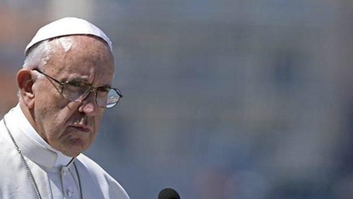 Papa: “12 mülteciyi benimle getirerek, Türkiye-AB anlaşmasına ilişkin politik spekülasyon yapmadım”