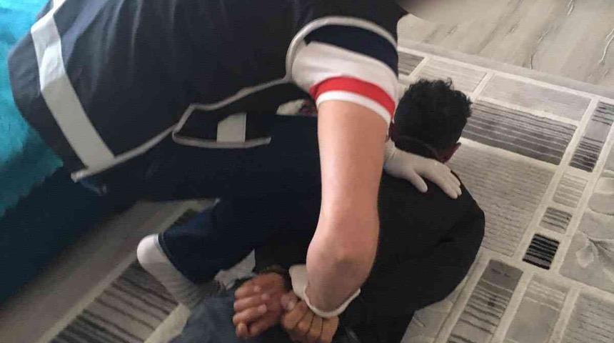 Fuhuş vaadiyle tuzağa düşürüyorlarmış! 'Androitçi' çetesine darbe