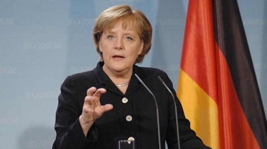 Merkel&rsquo;den T&uuml;rkiye a&ccedil;ıklaması yapan SPD liderine yanıt