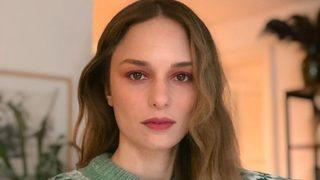 Nilperi Şahinkaya düğmelerini açtı sütyeniyle poz verdi! Böyle olmaz füze atsaydın