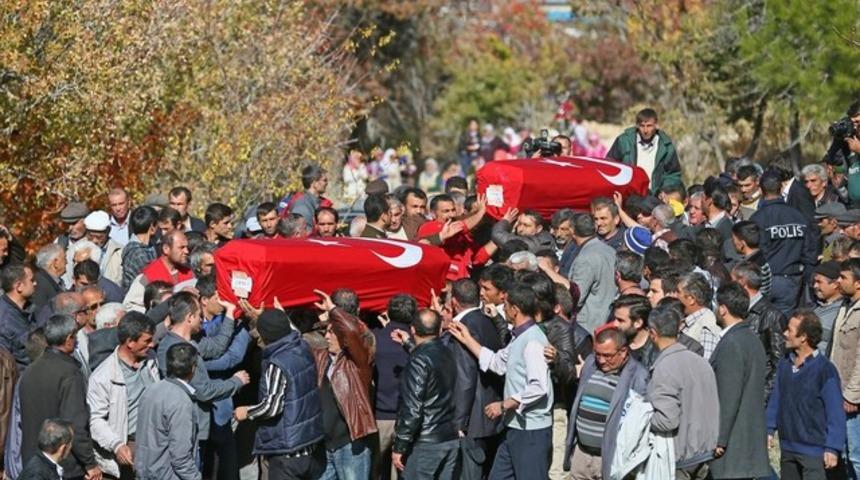 Karaman'da 2 madenci toprağa verildi