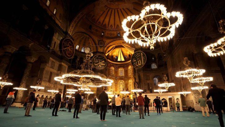 Kadir Gecesinde yapılacak ibadetler nelerdir? Kadir Gecesinde hangi dualar okunur? G4